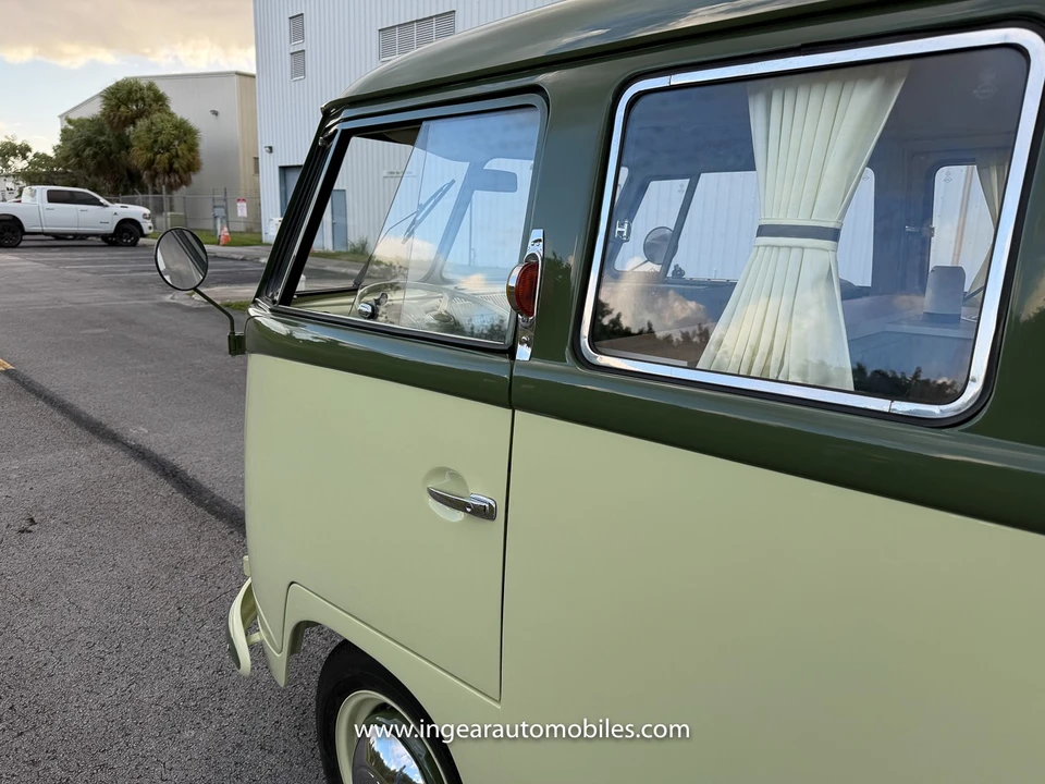 1963 Volkswagen Split-Window Bus - Image 10 of 31