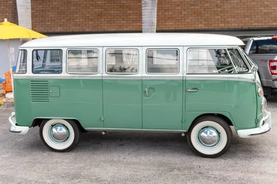 1963 Volkswagen Split-Window Bus - Image 3 of 9
