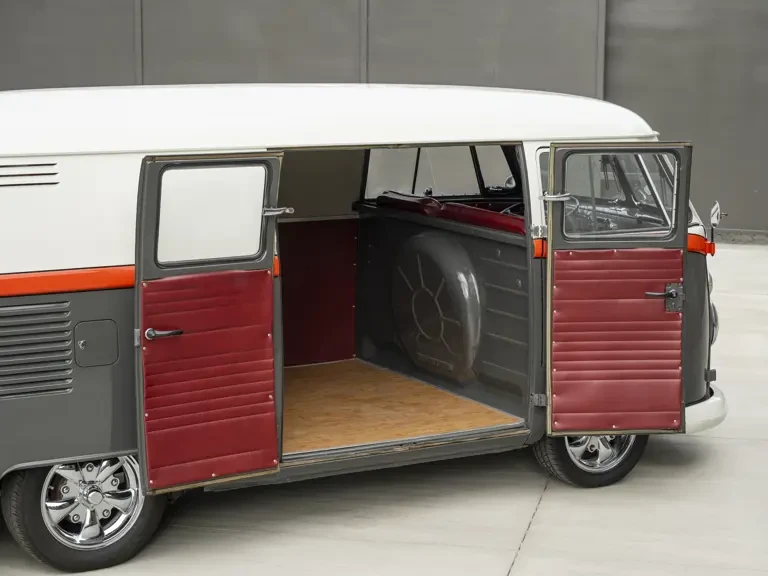 1963 Volkswagen Split-Window Bus - Image 20 of 31