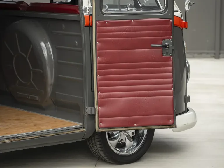 1963 Volkswagen Split-Window Bus - Image 26 of 31