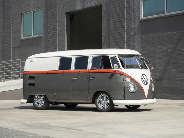 1963 Volkswagen Split-Window Bus - Image 2 of 31