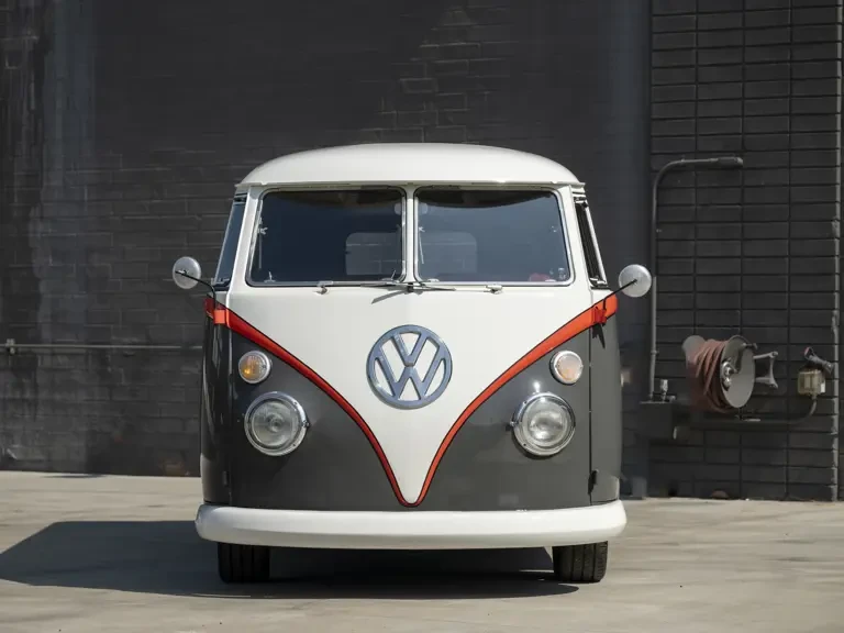 1963 Volkswagen Split-Window Bus - Image 8 of 31