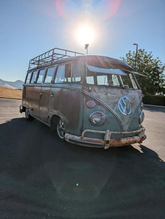 1963 Volkswagen Split-Window Bus - Image 3 of 18