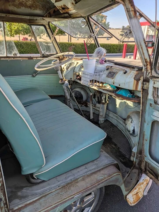 1963 Volkswagen Split-Window Bus - Image 8 of 18