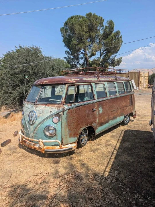 1963 Volkswagen Split-Window Bus - Image 11 of 18