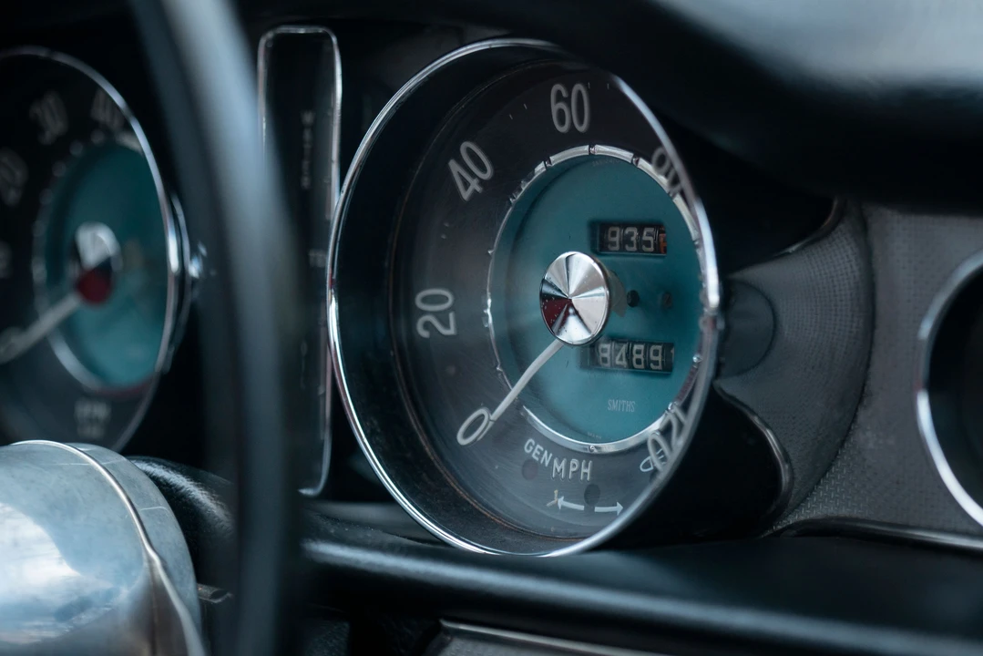1963 Volvo 1800S - Image 14 of 29