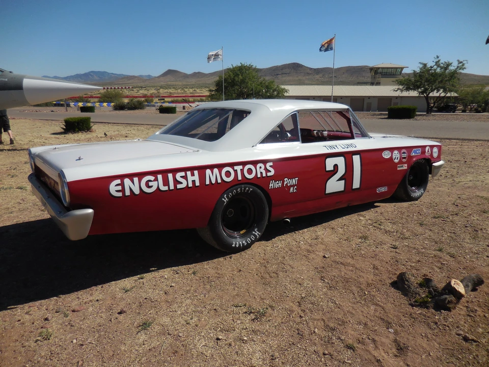 1963 Ford Galaxie 427 2nd Gen - Image 11 of 31