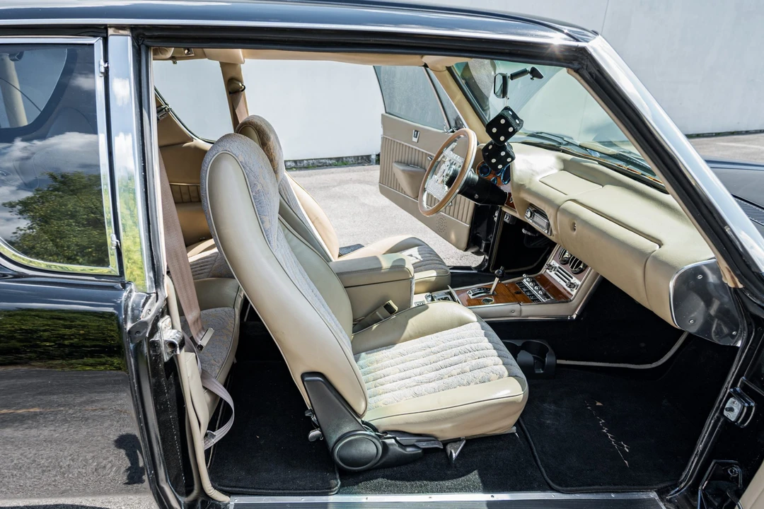 1963 Studebaker Avanti - Image 30 of 31