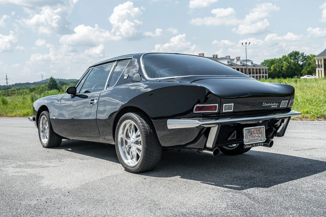 1963 Studebaker Avanti - Image 8 of 31