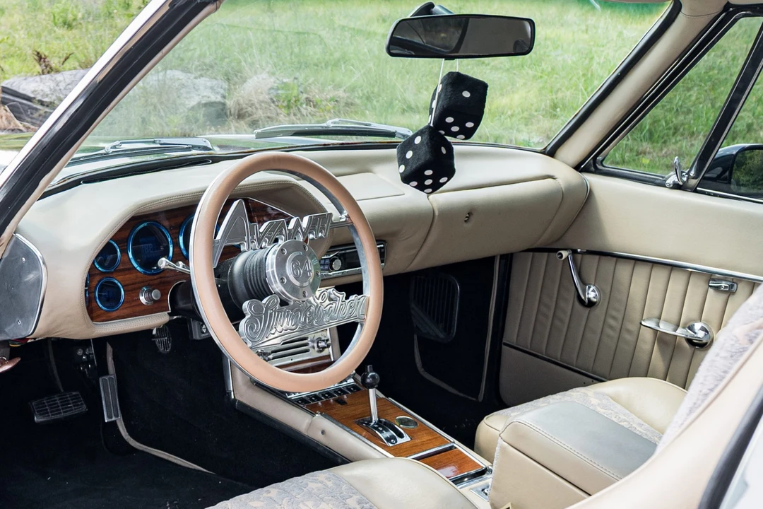 1963 Studebaker Avanti - Image 23 of 31