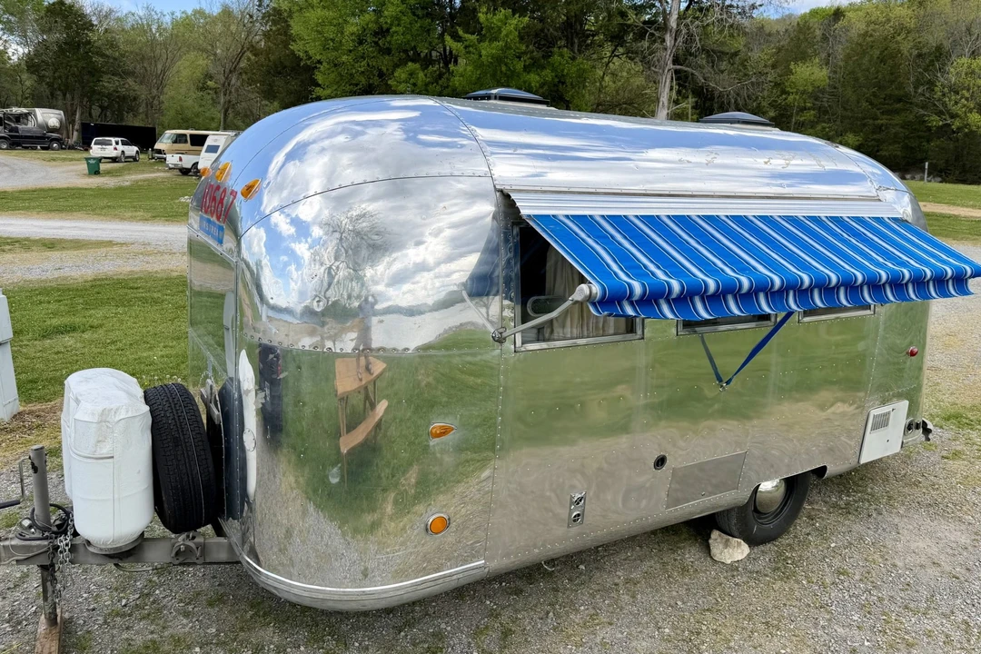 1964 Airstream - Image 2 of 31
