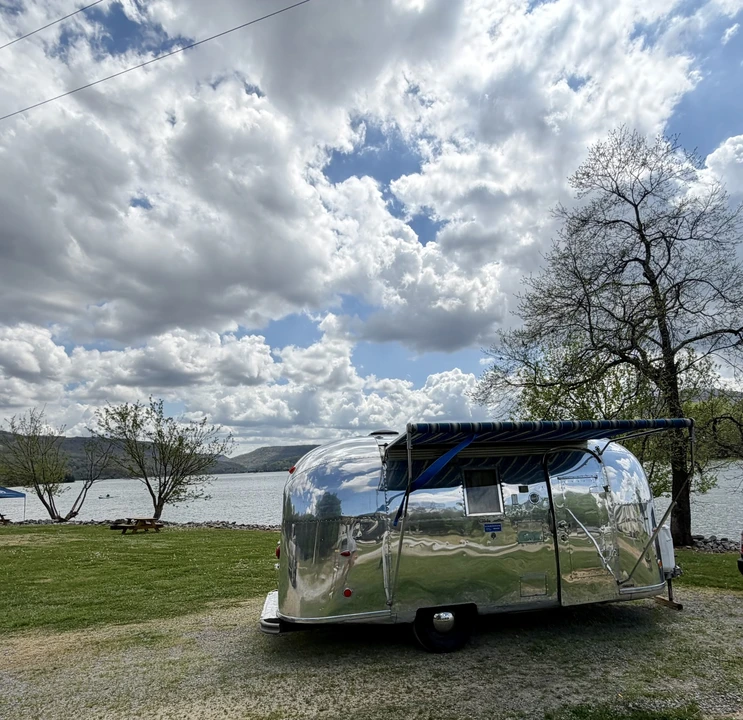 1964 Airstream - Image 10 of 31