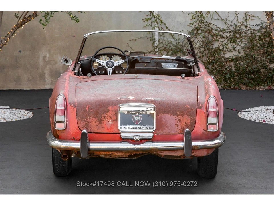 1964 Alfa Romeo 2600 - Image 5 of 31