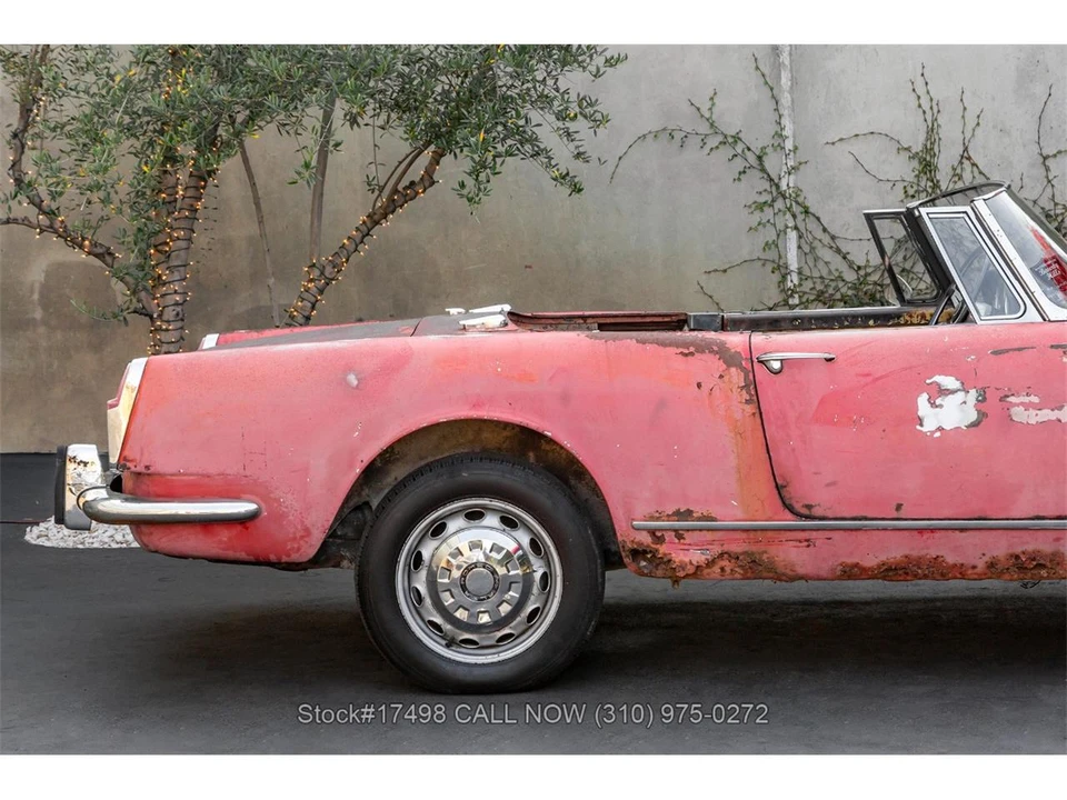 1964 Alfa Romeo 2600 - Image 10 of 31