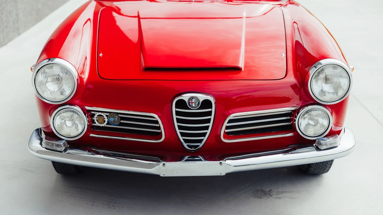1964 Alfa Romeo 2600 - Image 10 of 31