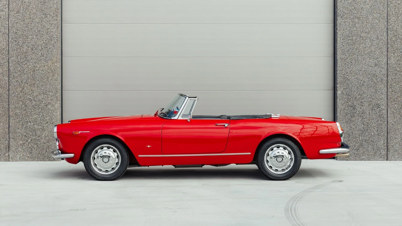 1964 Alfa Romeo 2600 - Image 3 of 31