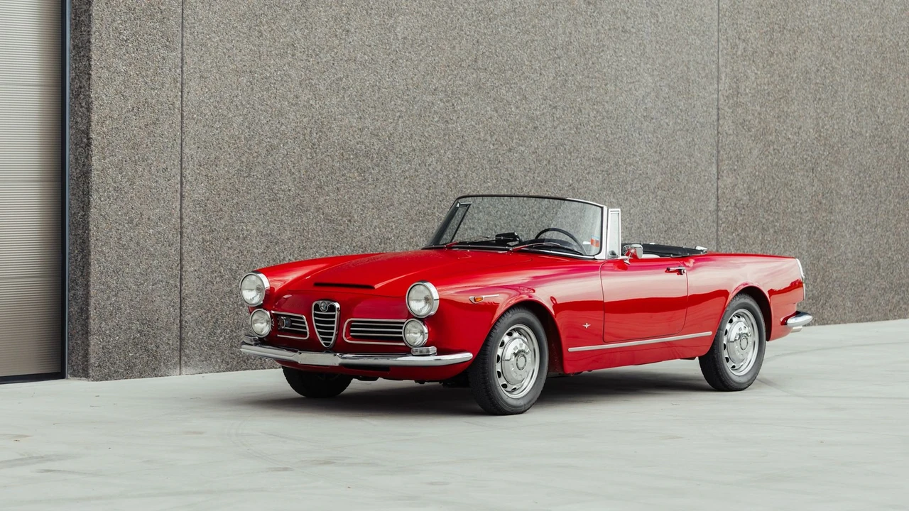 1964 Alfa Romeo 2600 - Image 15 of 31