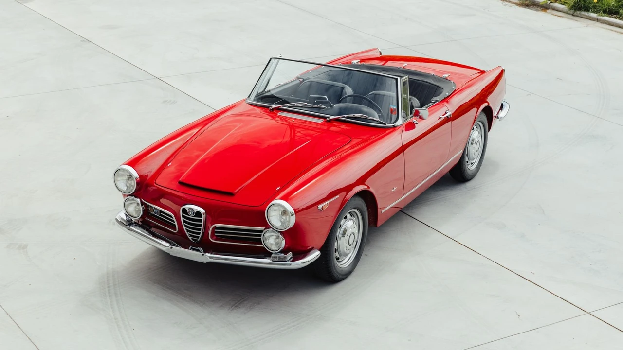 1964 Alfa Romeo 2600 - Image 11 of 31