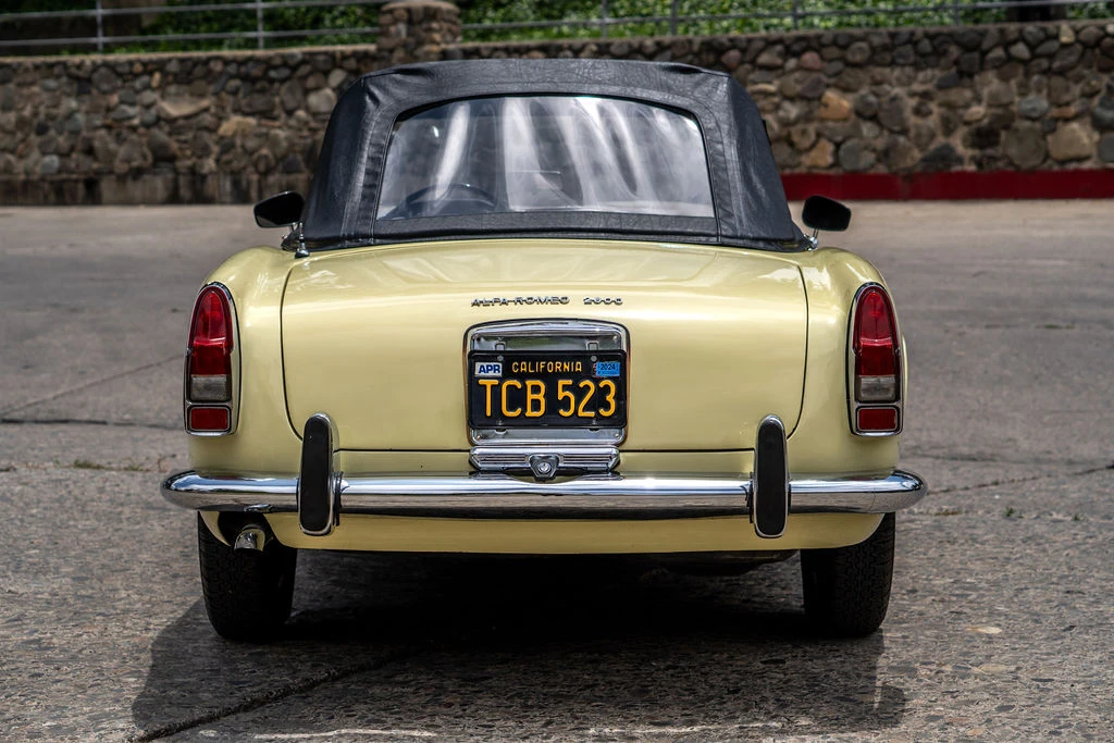 1964 Alfa Romeo 2600 - Image 24 of 31