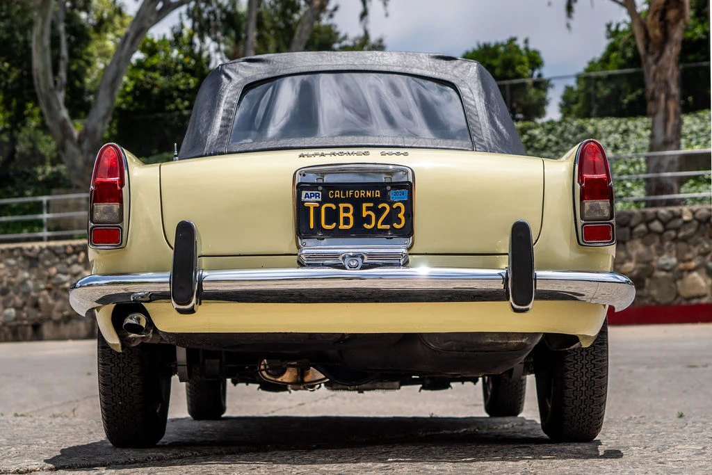 1964 Alfa Romeo 2600 - Image 25 of 31