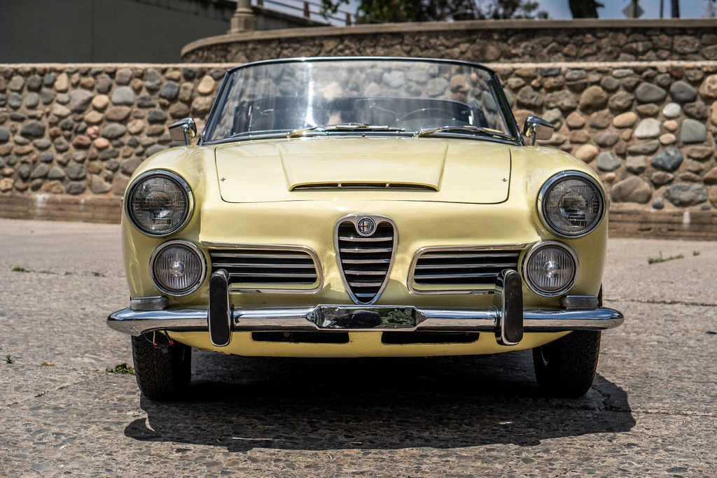 1964 Alfa Romeo 2600 - Image 4 of 31