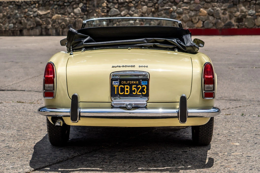 1964 Alfa Romeo 2600 - Image 11 of 31