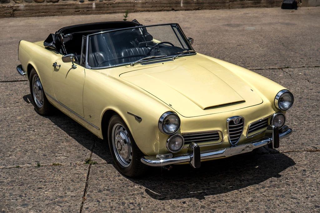 1964 Alfa Romeo 2600 - Image 2 of 31
