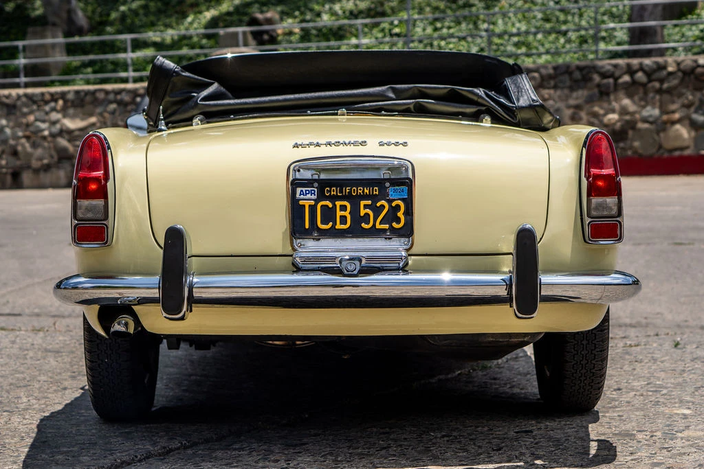 1964 Alfa Romeo 2600 - Image 12 of 31