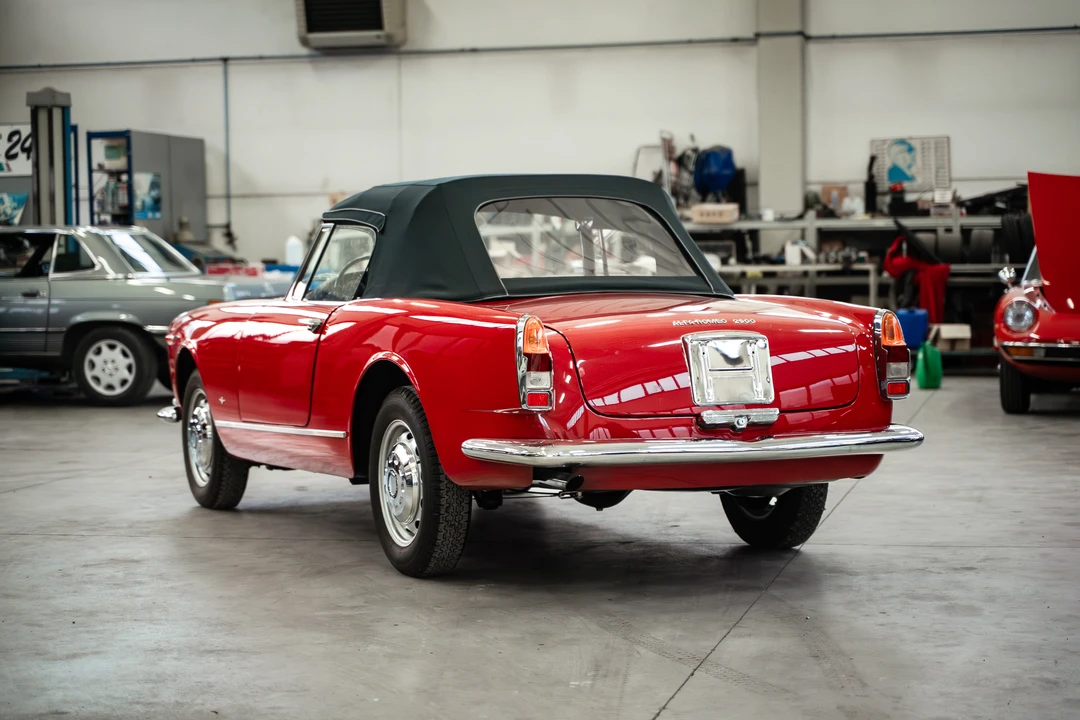 1964 Alfa Romeo 2600 - Image 16 of 31