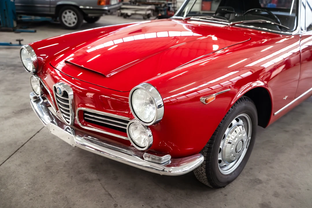 1964 Alfa Romeo 2600 - Image 24 of 31