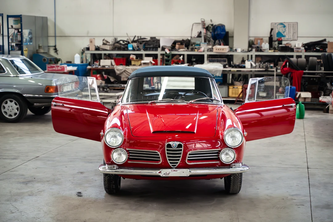 1964 Alfa Romeo 2600 - Image 20 of 31