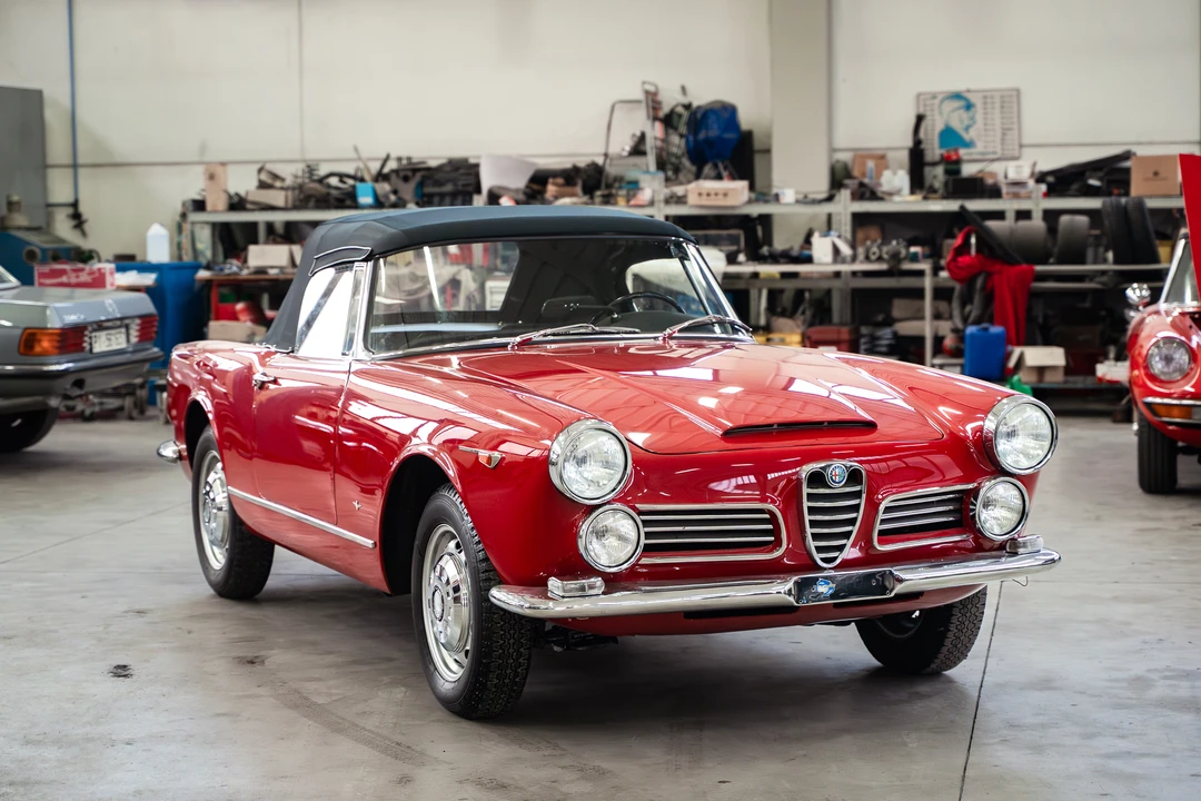 1964 Alfa Romeo 2600 - Image 10 of 31