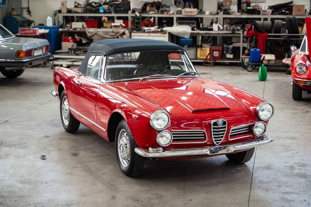 1964 Alfa Romeo 2600 - Image 9 of 31