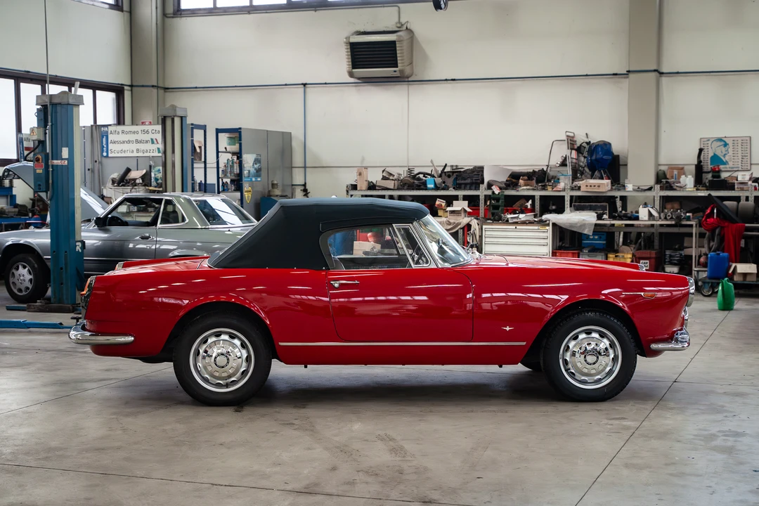 1964 Alfa Romeo 2600 - Image 12 of 31