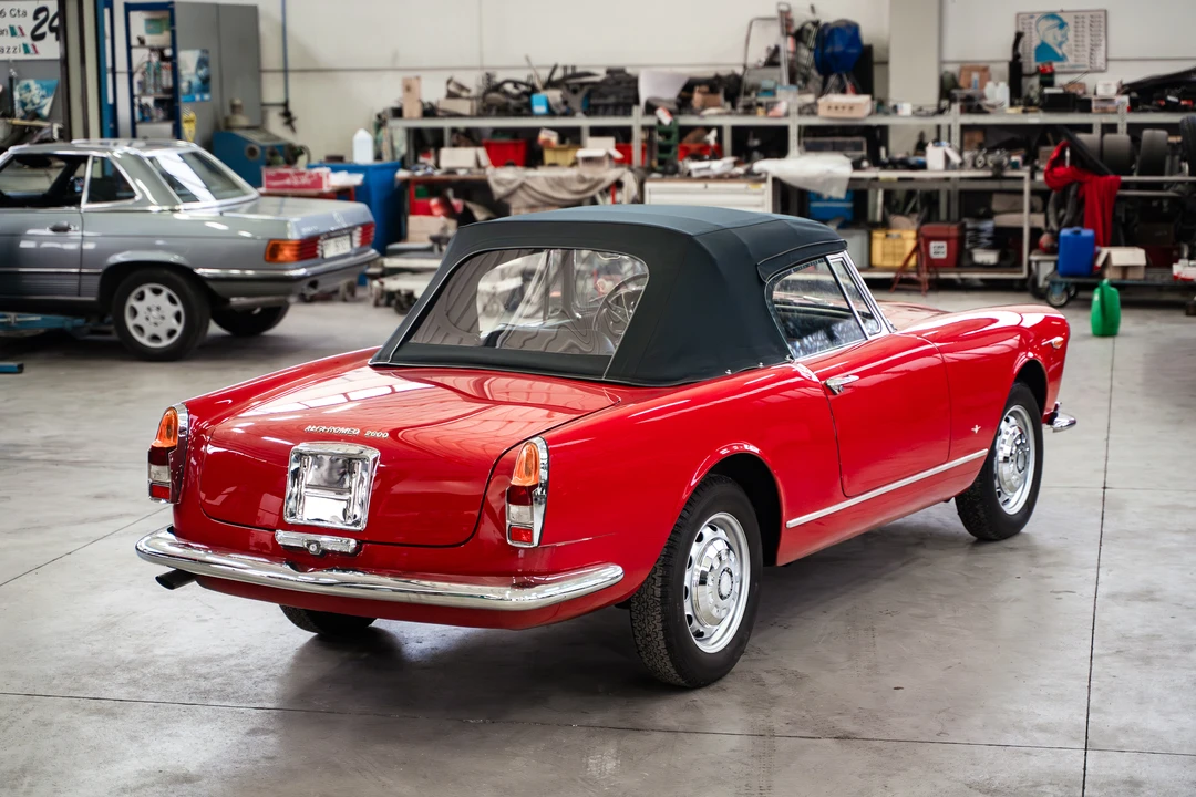 1964 Alfa Romeo 2600 - Image 13 of 31