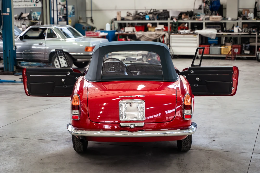 1964 Alfa Romeo 2600 - Image 22 of 31