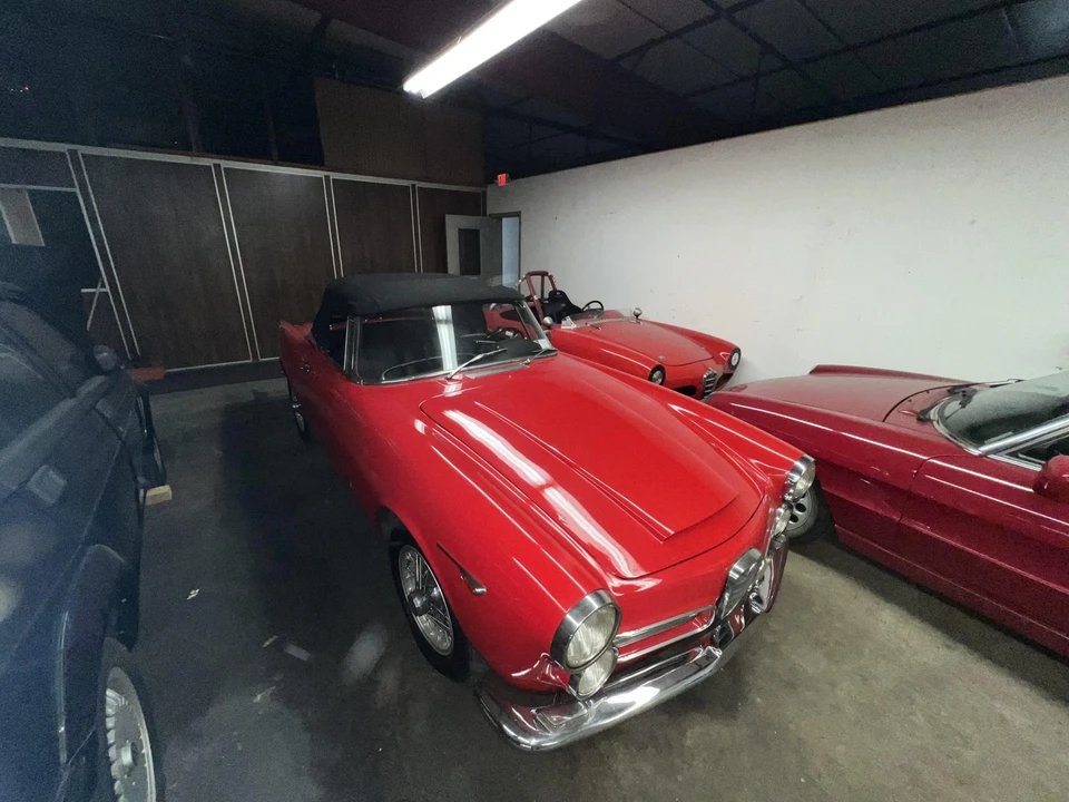 1964 Alfa Romeo 2600 - Image 21 of 31