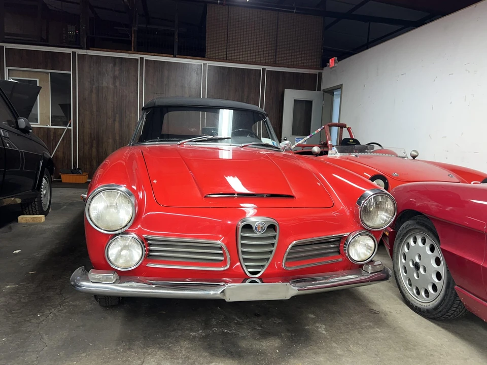1964 Alfa Romeo 2600 - Image 23 of 31