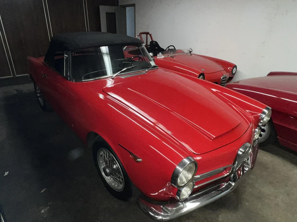 1964 Alfa Romeo 2600 - Image 24 of 31