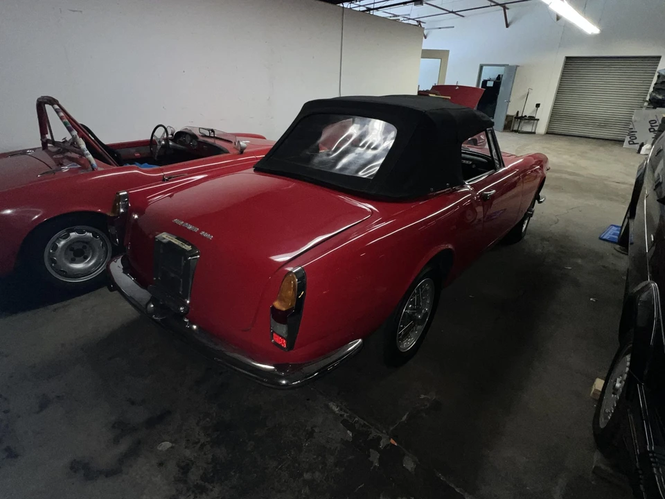 1964 Alfa Romeo 2600 - Image 25 of 31