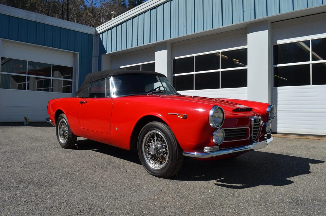 1964 Alfa Romeo 2600 - Image 3 of 31