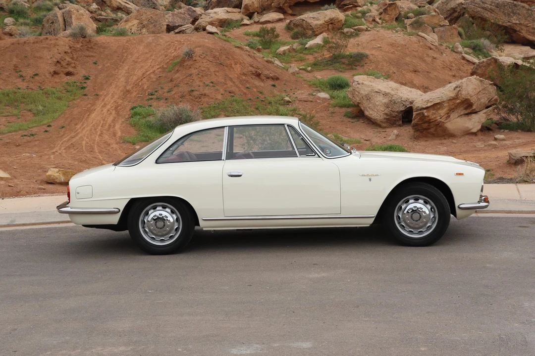1964 Alfa Romeo 2600 - Image 9 of 31