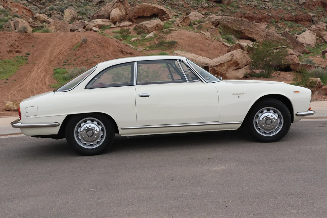 1964 Alfa Romeo 2600 - Image 8 of 31