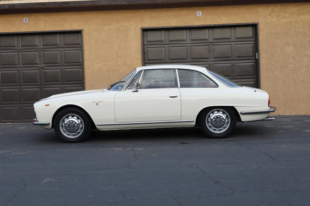 1964 Alfa Romeo 2600 - Image 20 of 31