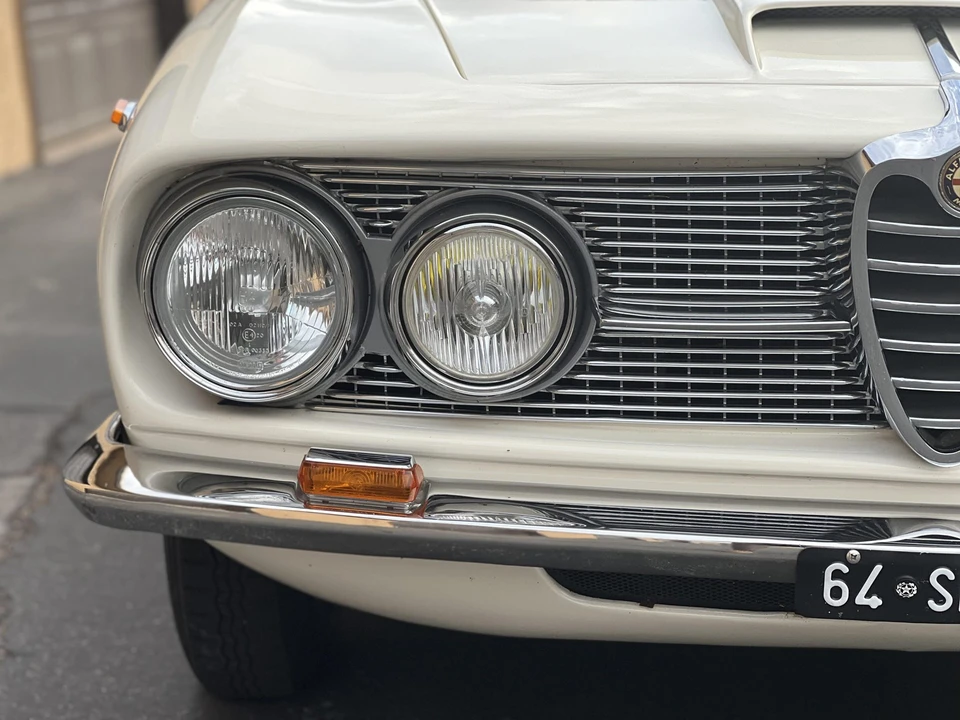 1964 Alfa Romeo 2600 - Image 30 of 31