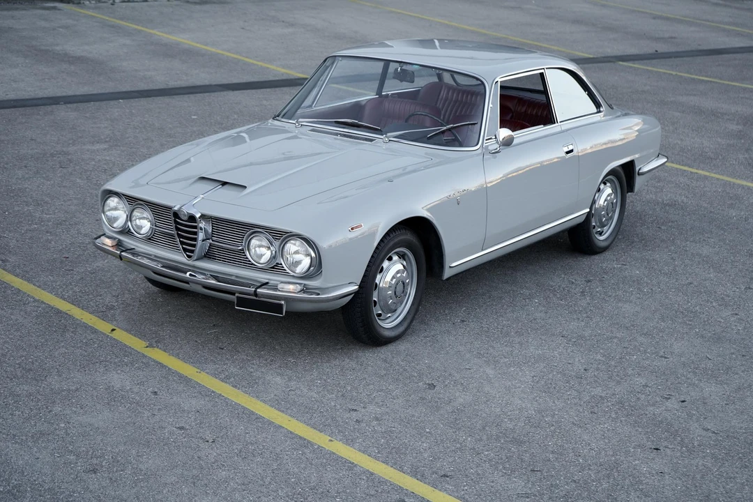 1964 Alfa Romeo 2600 - Image 3 of 31