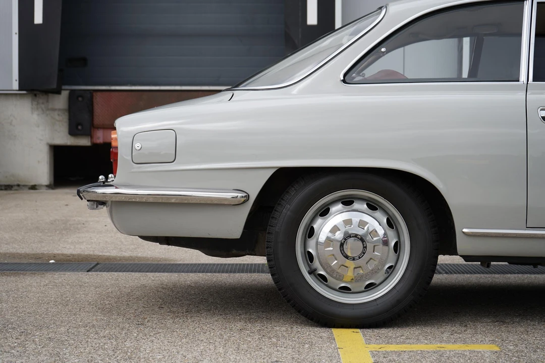 1964 Alfa Romeo 2600 - Image 22 of 31