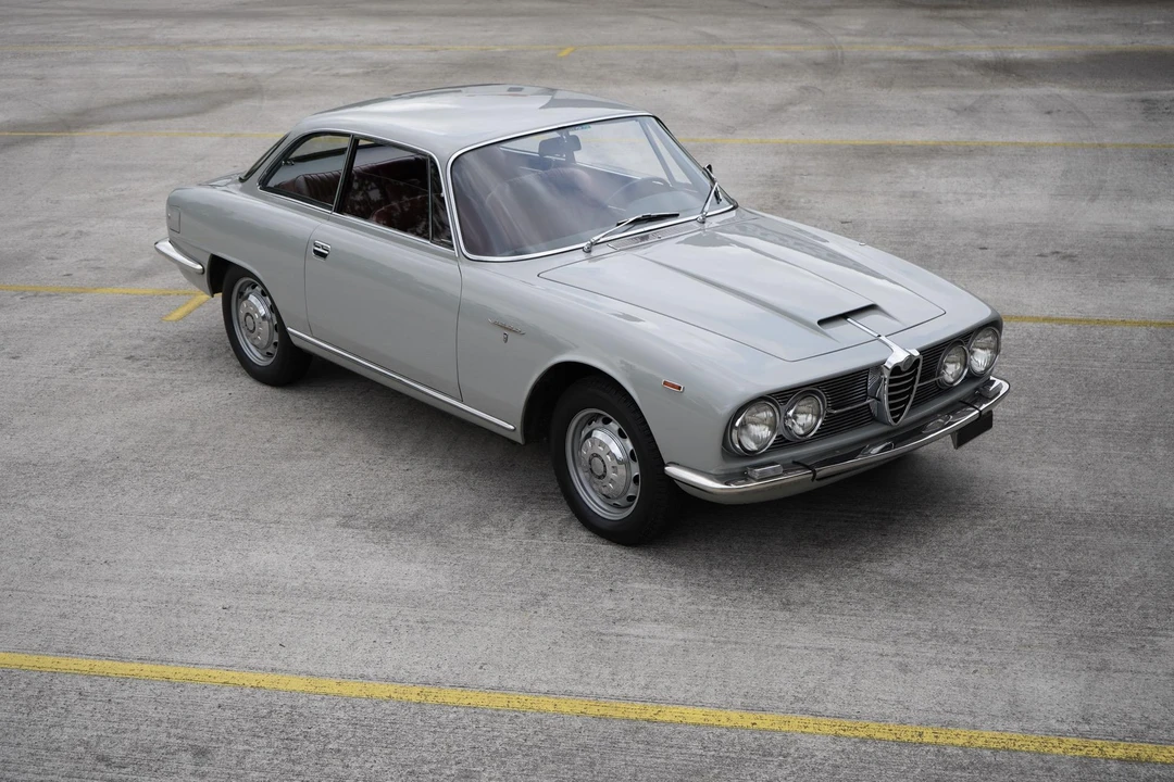 1964 Alfa Romeo 2600 - Image 12 of 31
