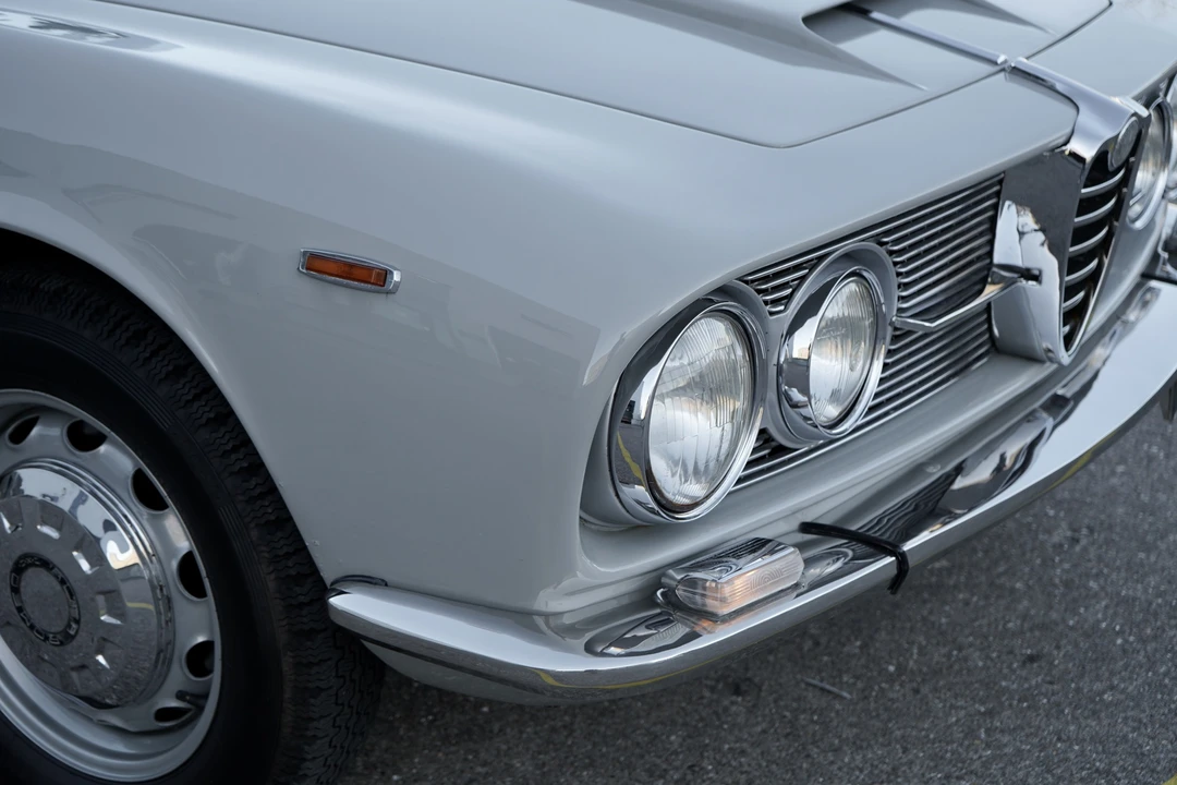 1964 Alfa Romeo 2600 - Image 15 of 31
