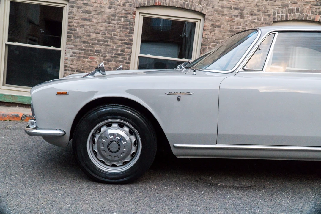 1964 Alfa Romeo 2600 - Image 12 of 31
